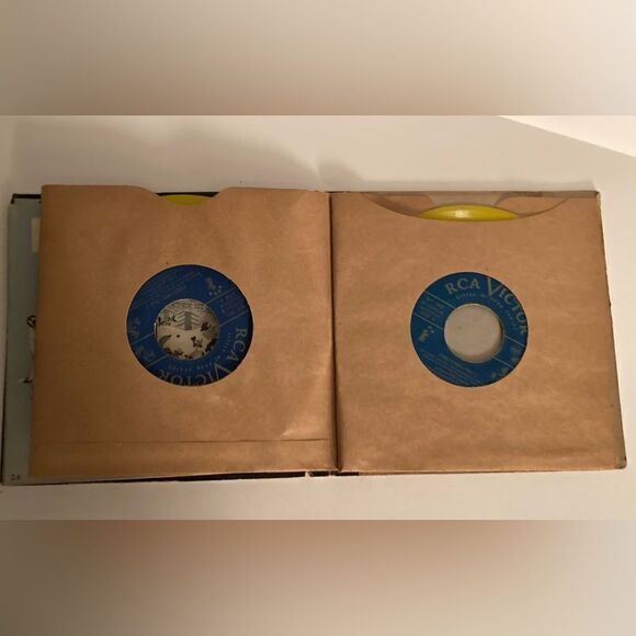 Pinocchio 2 Records and Story Book Album from Vintage RCA - Picture 3 of 5